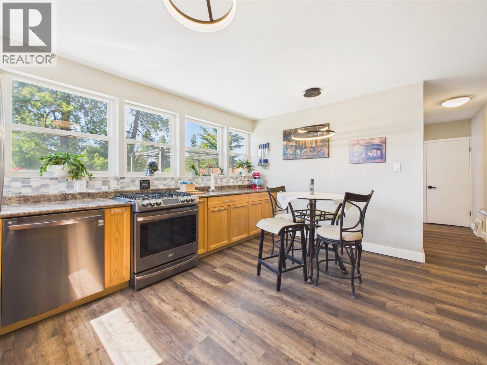 323 16th Avenue S, Cranbrook, British Columbia V1C 2Z8 - Photo 15 - 10398956