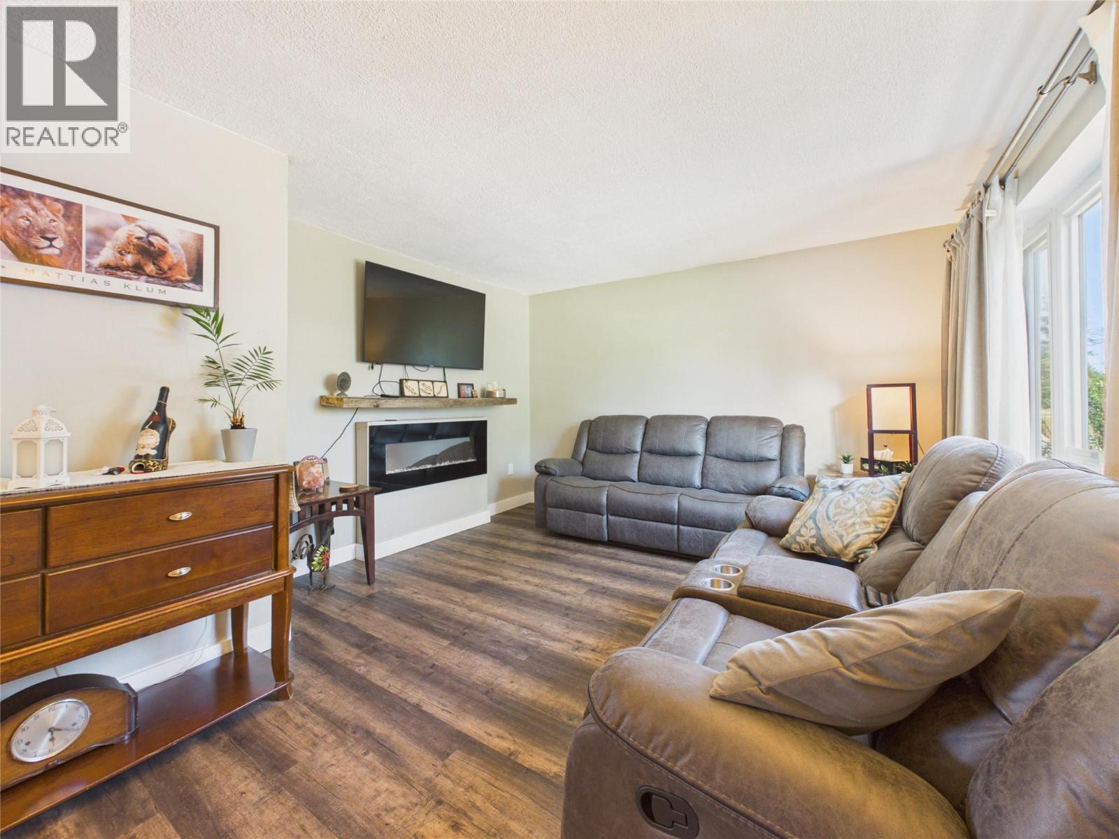 323 16th Avenue S, Cranbrook, British Columbia V1C 2Z8 - Photo 9 - 10398956