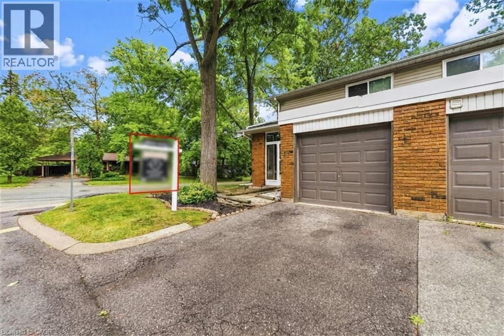 1270 Gainsborough Drive Unit# 61, Oakville, Ontario  L6H 2L2 - Photo 2 - 40857364