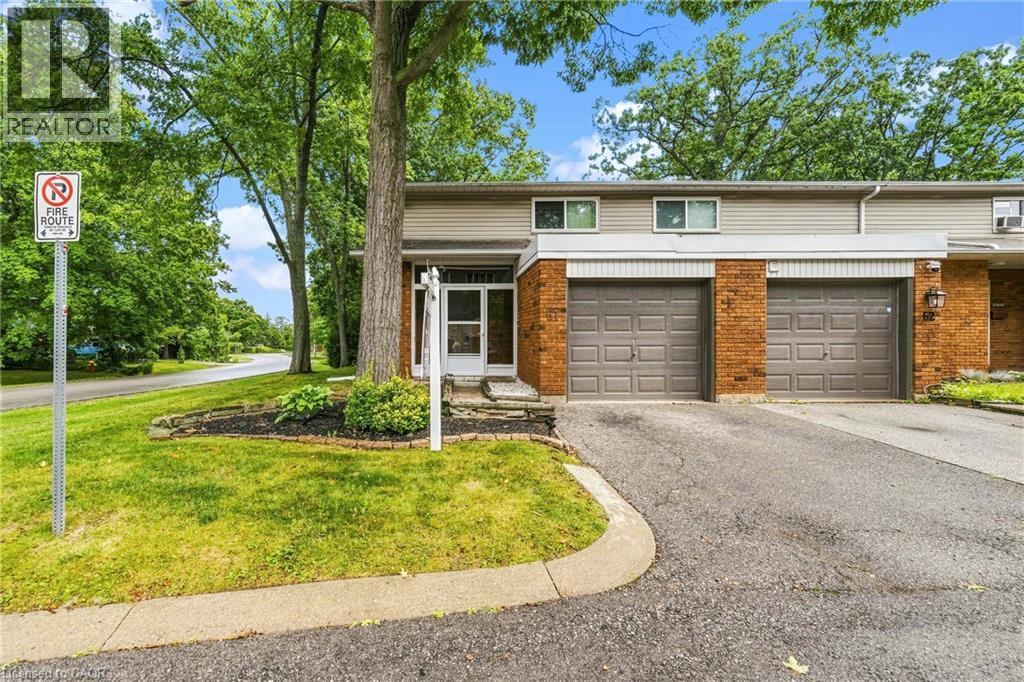 1270 GAINSBOROUGH Drive Unit# 61, Oakville, Ontario