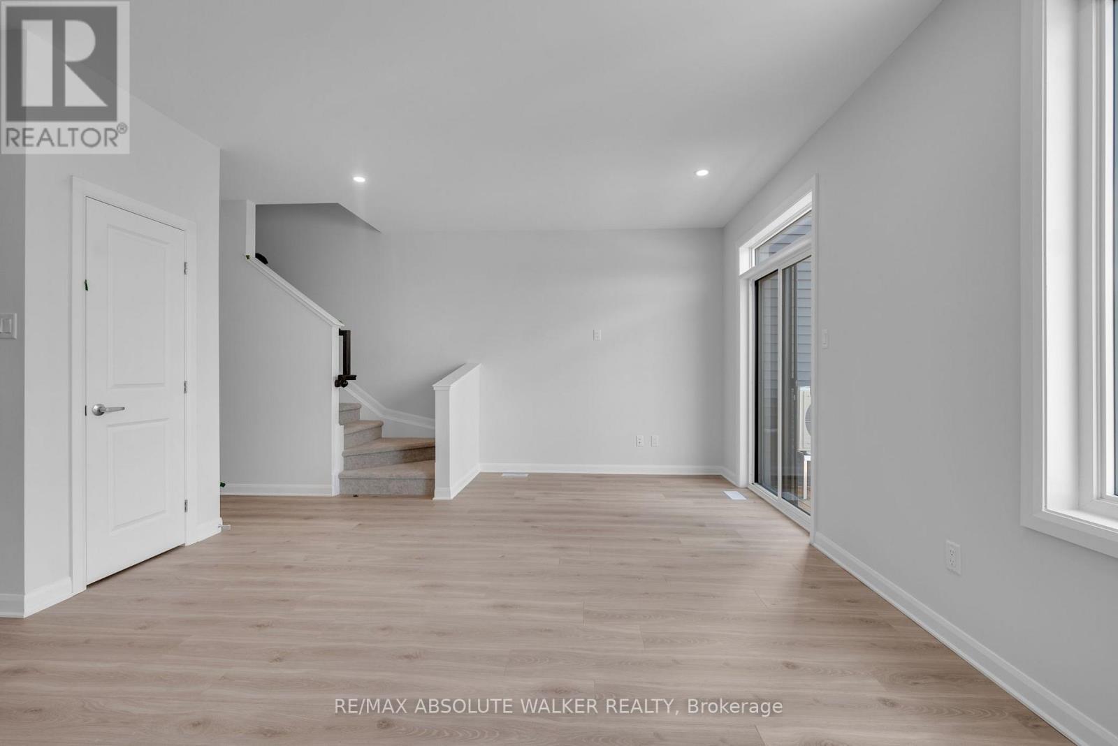 744 Harold Mathie Street, Mississippi Mills, Ontario  K0A 1A0 - Photo 11 - X13721934
