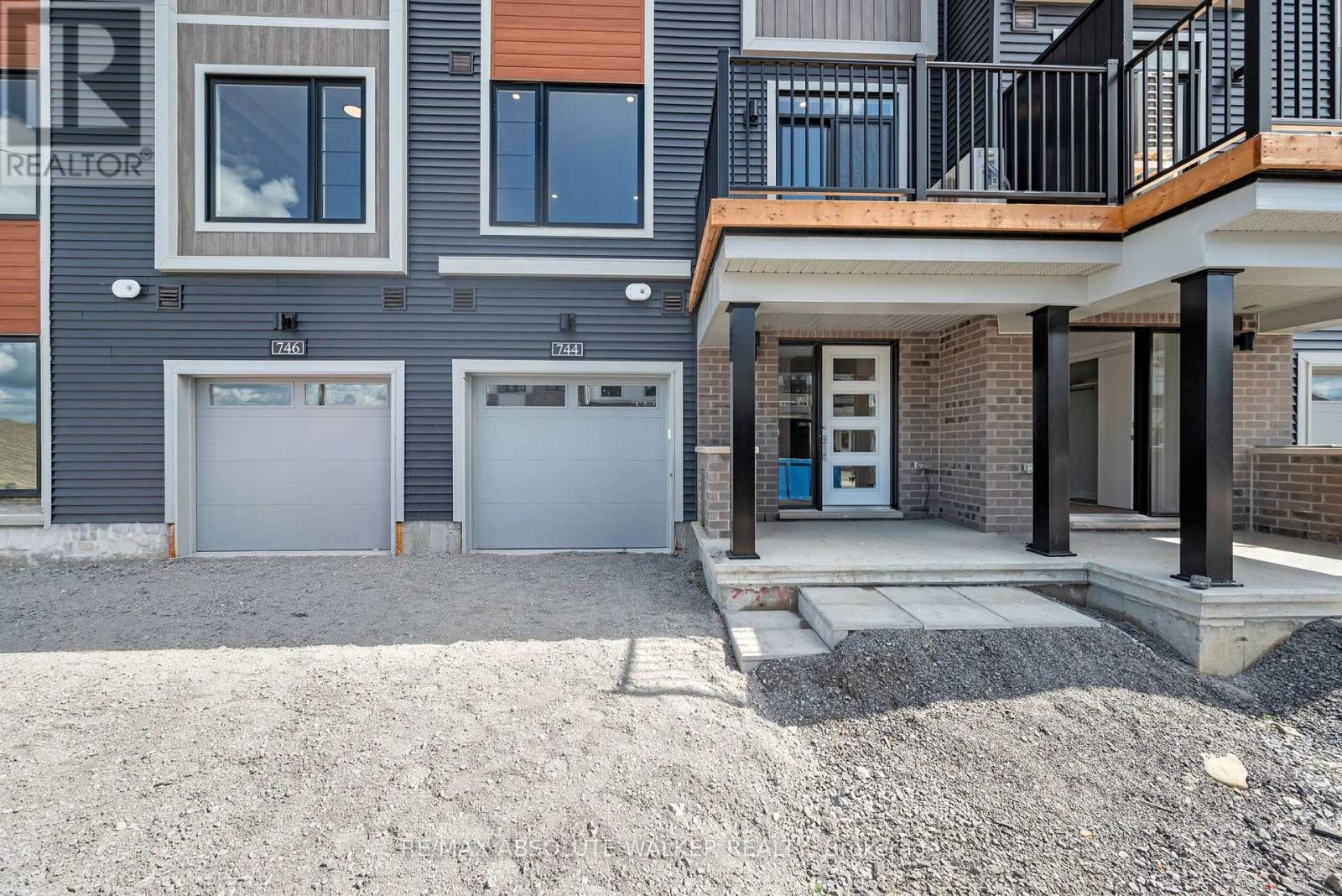 744 Harold Mathie Street, Mississippi Mills, Ontario  K0A 1A0 - Photo 3 - X13721934