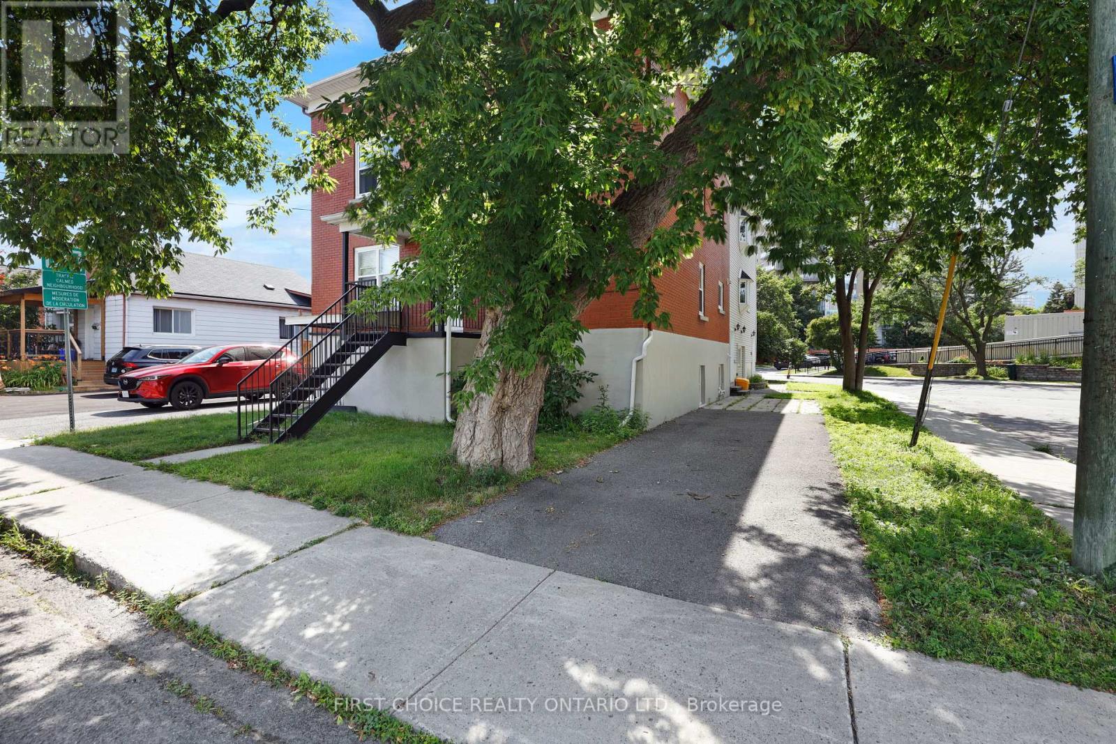 64 Genest Street, Ottawa, Ontario  K1L 7Z2 - Photo 5 - X13721962