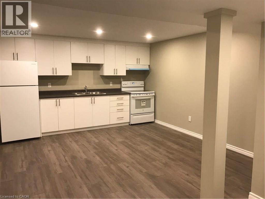 102 B ELMBANK Trail, Kitchener, Ontario
