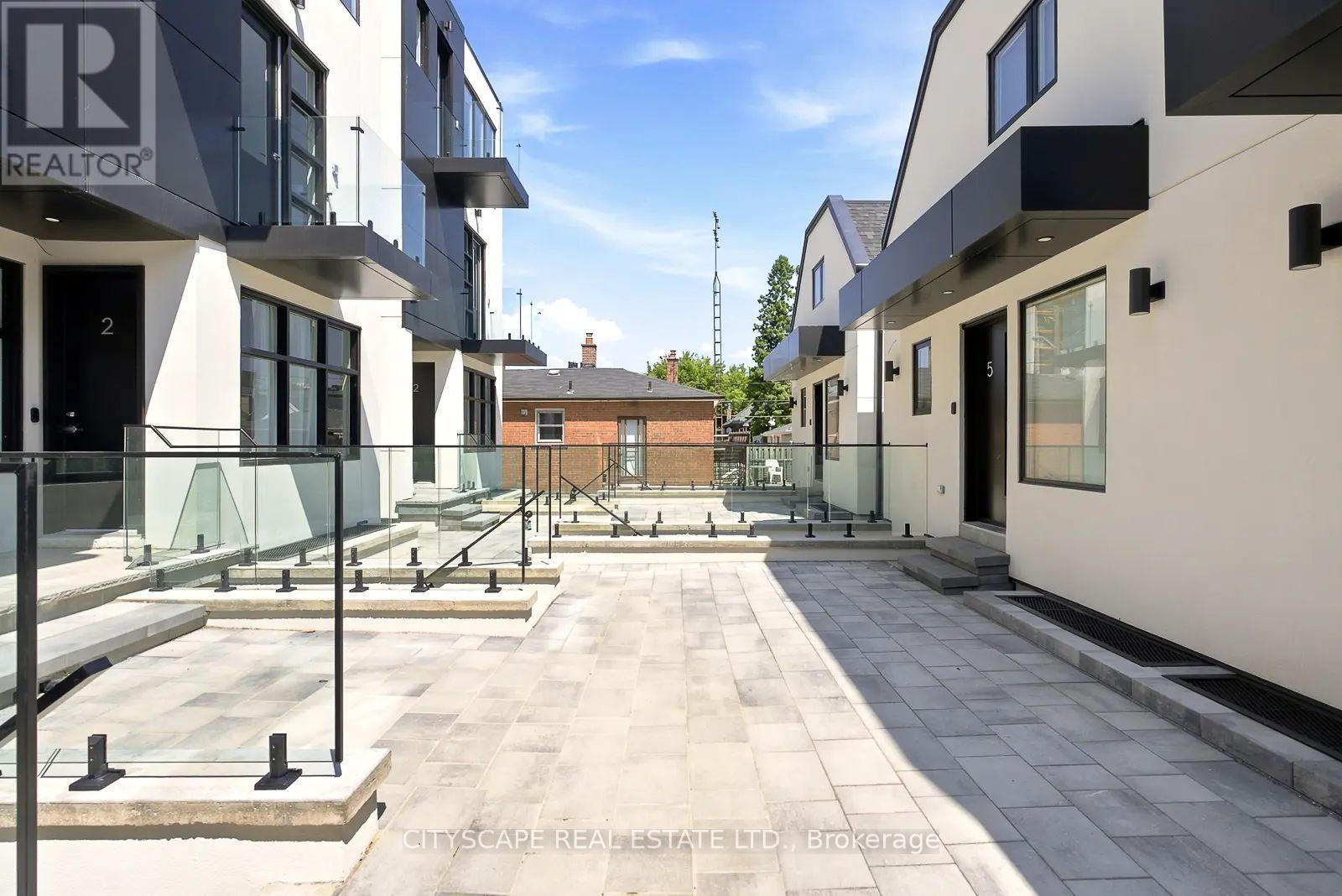 1 - Lower - 589 Oakwood Avenue, Toronto, Ontario  M6E 2X8 - Photo 2 - C13699918