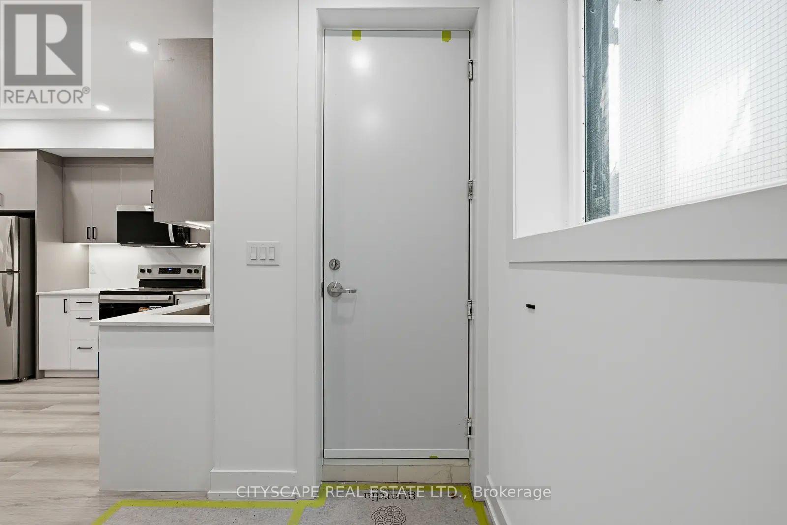 1 - Lower - 589 Oakwood Avenue, Toronto, Ontario  M6E 2X8 - Photo 8 - C13699918