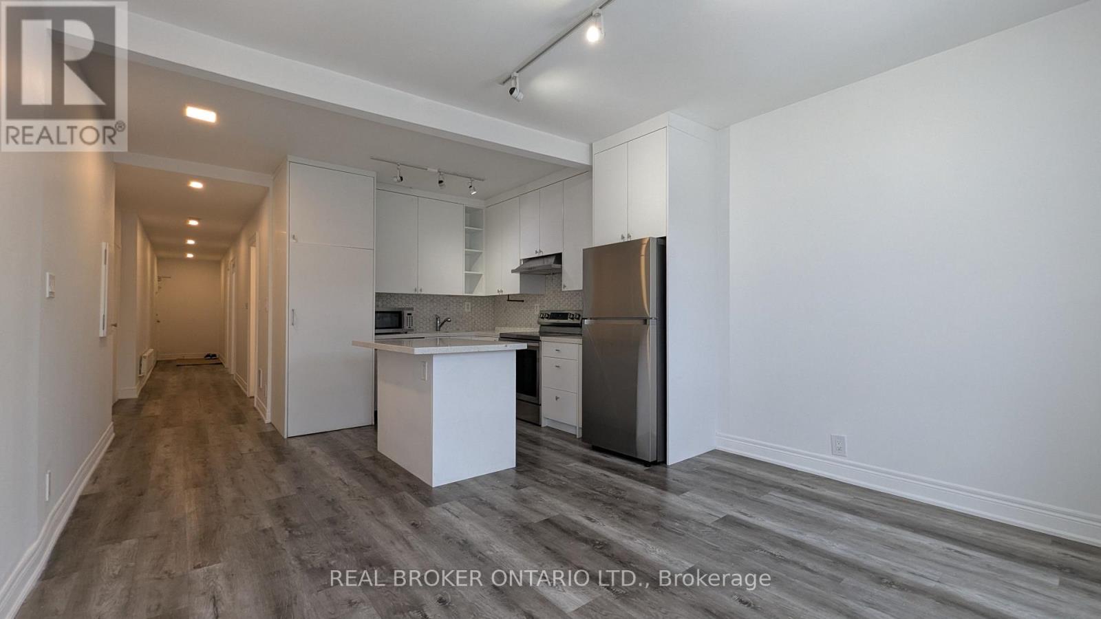 4 - 2199 GERRARD STREET E, Toronto, Ontario