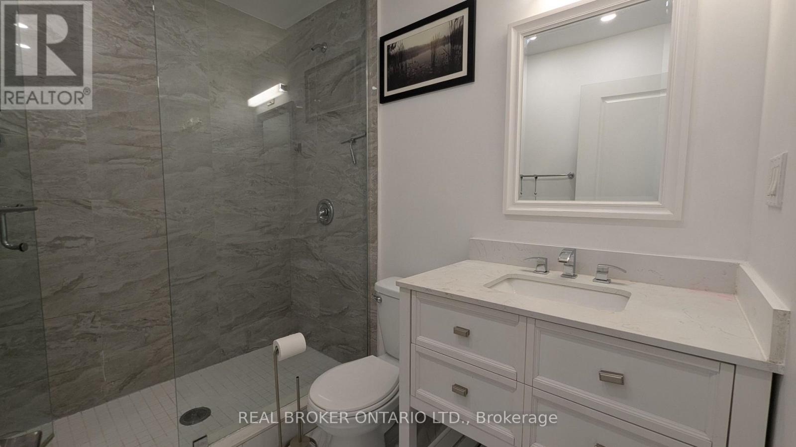 4 - 2199 Gerrard Street E, Toronto, Ontario  M4E 2C6 - Photo 8 - E13504220