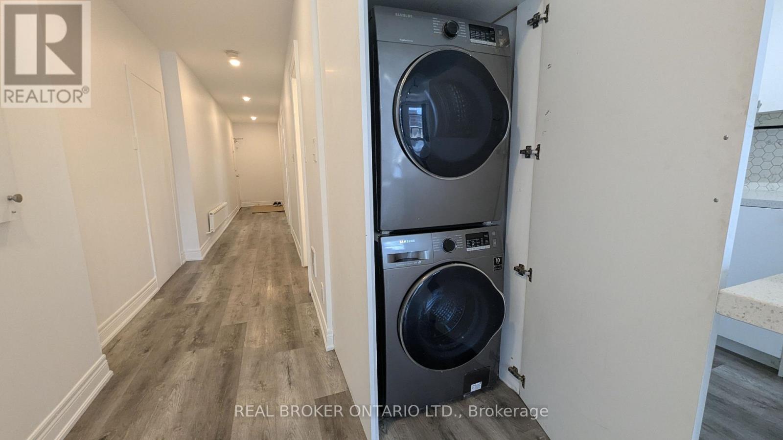 4 - 2199 Gerrard Street E, Toronto, Ontario  M4E 2C6 - Photo 5 - E13504220