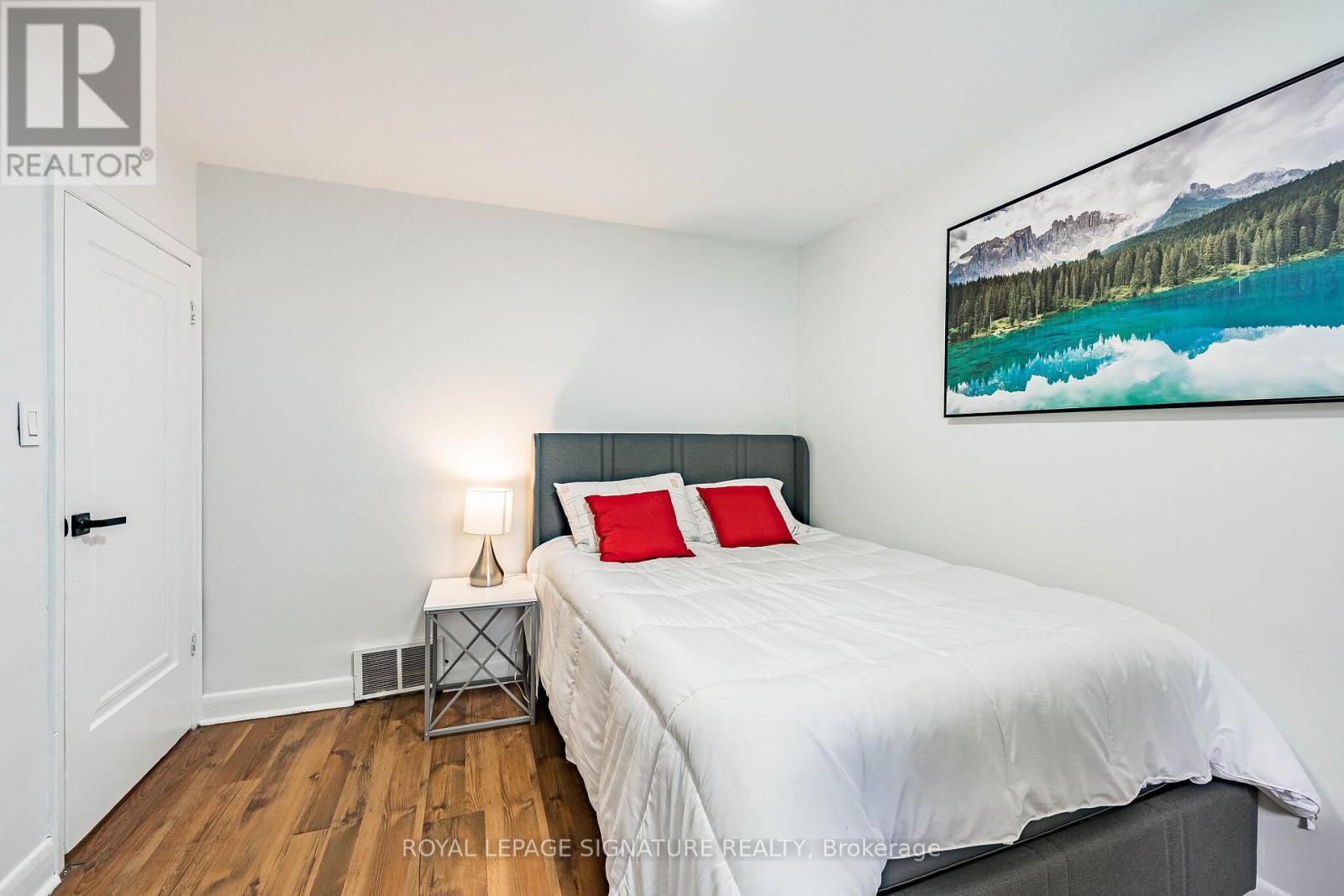 7 Putney Road, Toronto, Ontario  M8W 2K6 - Photo 16 - W13721930