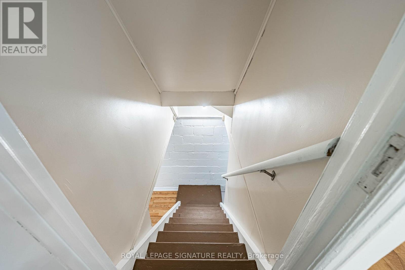 7 Putney Road, Toronto, Ontario  M8W 2K6 - Photo 24 - W13721930