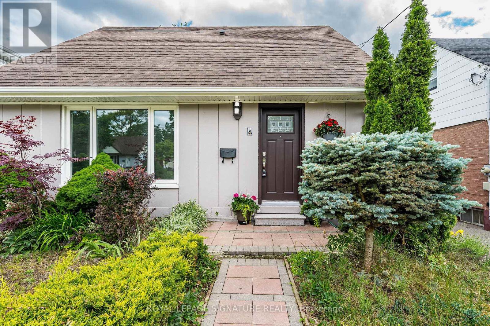 7 Putney Road, Toronto, Ontario  M8W 2K6 - Photo 3 - W13721930