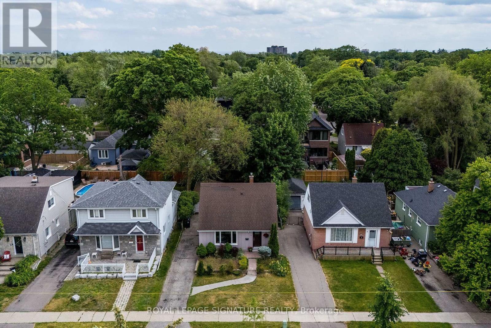 7 Putney Road, Toronto, Ontario  M8W 2K6 - Photo 40 - W13721930