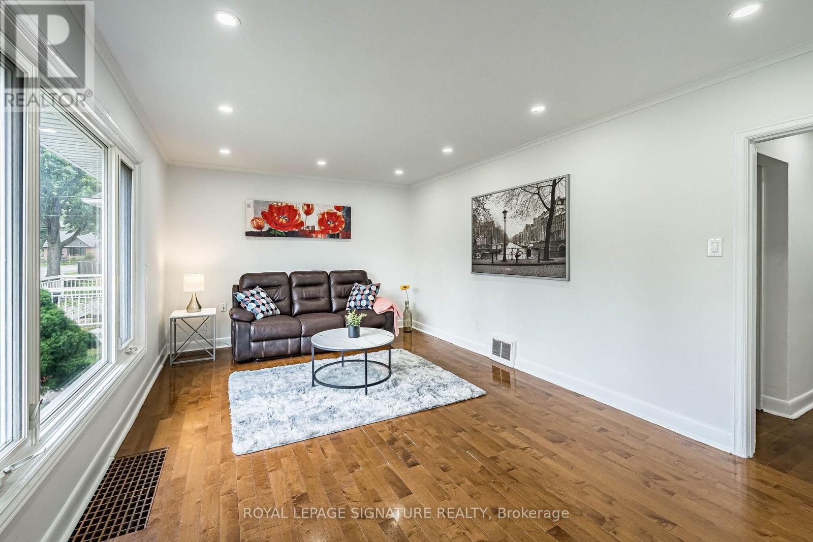 7 Putney Road, Toronto, Ontario  M8W 2K6 - Photo 5 - W13721930