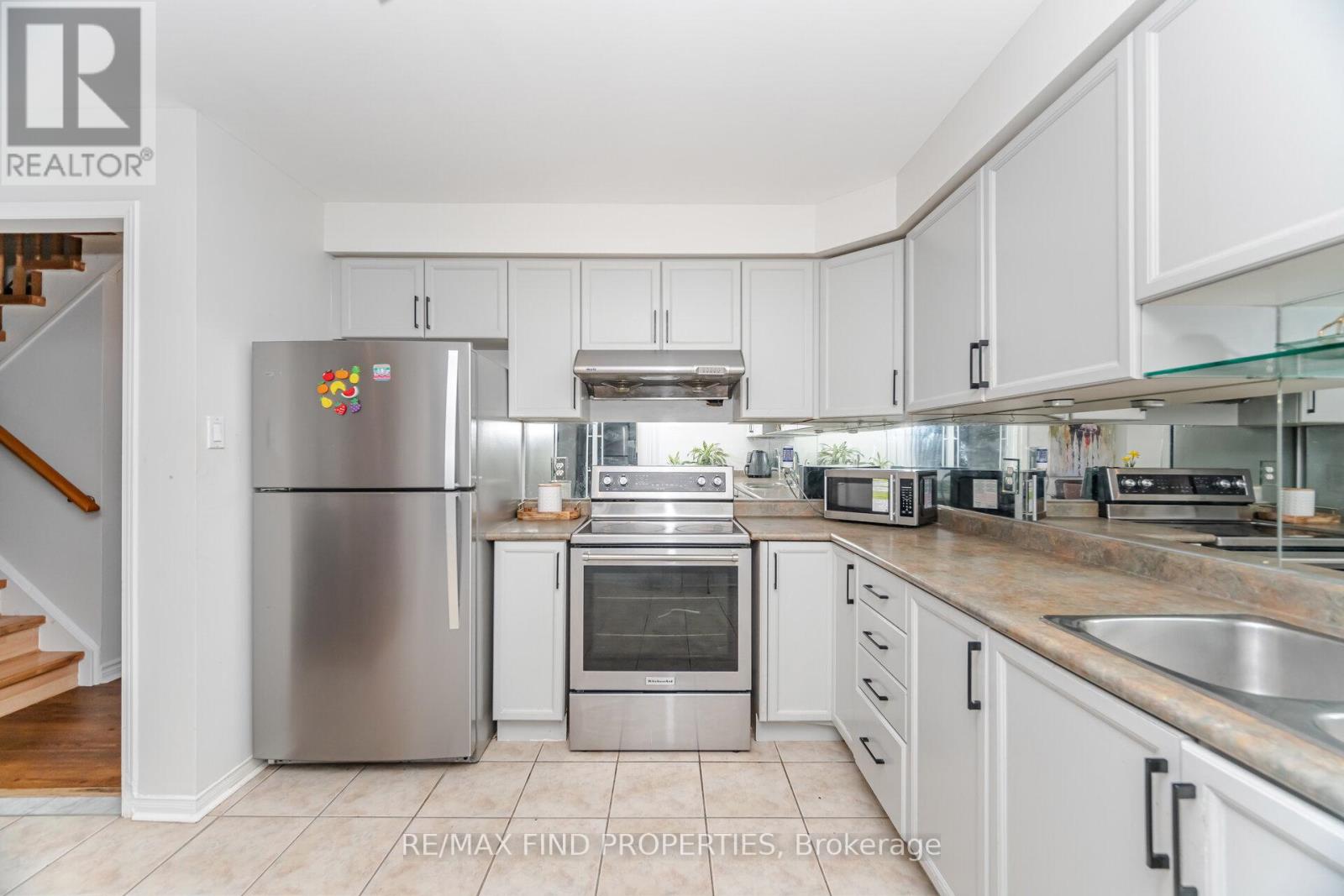 5903 Shelford Terrace, Mississauga, Ontario  L5M 6K2 - Photo 19 - W13721946