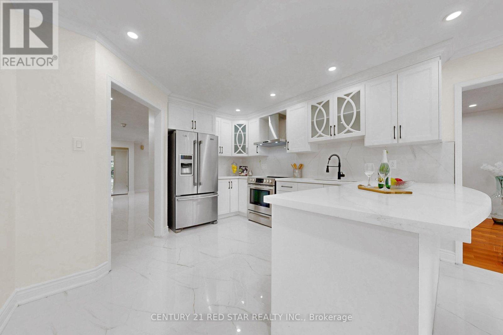 1082 Haydonbridge Court, Mississauga, Ontario  L5V 1J4 - Photo 16 - W13721948