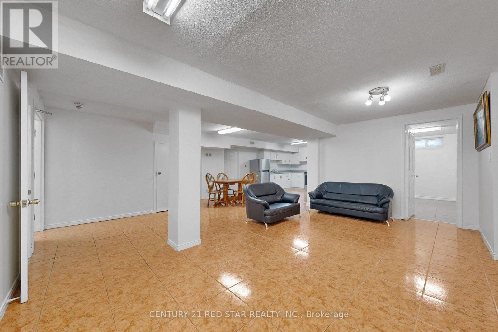 1082 Haydonbridge Court, Mississauga, Ontario  L5V 1J4 - Photo 39 - W13721948