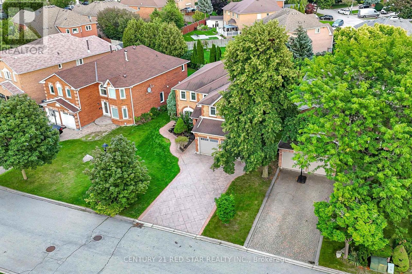 1082 Haydonbridge Court, Mississauga, Ontario  L5V 1J4 - Photo 6 - W13721948