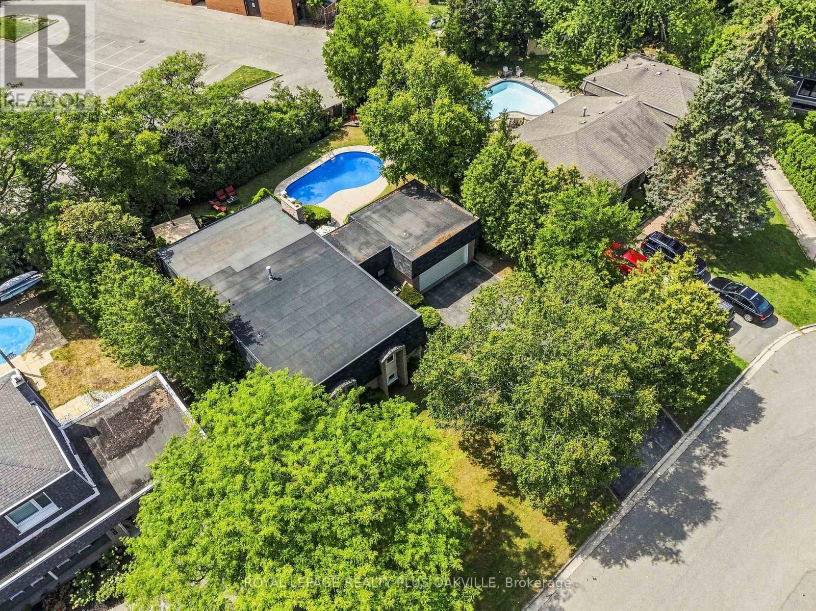 244 Willowridge Court, Oakville, Ontario  L6L 5J2 - Photo 47 - W13721950
