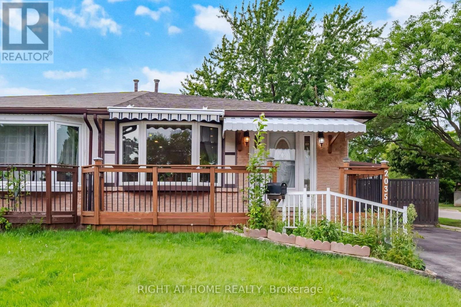2035 CARLETON COURT, Burlington, Ontario