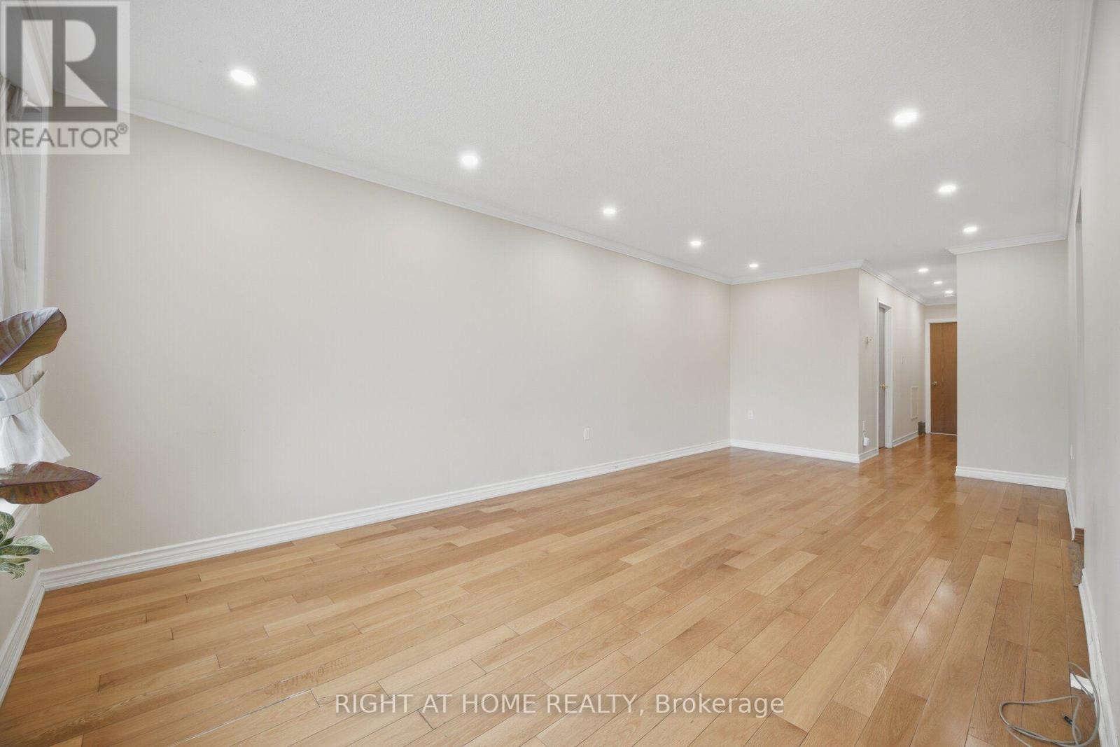 2035 Carleton Court, Burlington, Ontario  L7P 3S6 - Photo 20 - W13721966