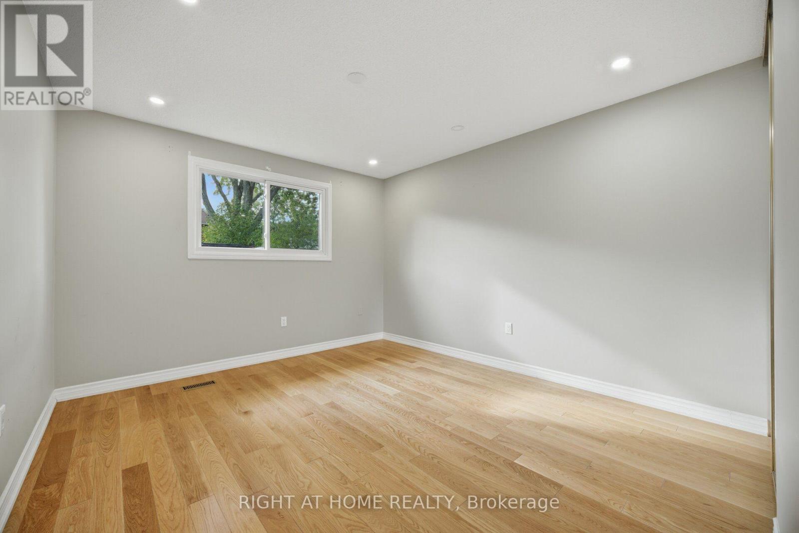 2035 Carleton Court, Burlington, Ontario  L7P 3S6 - Photo 25 - W13721966