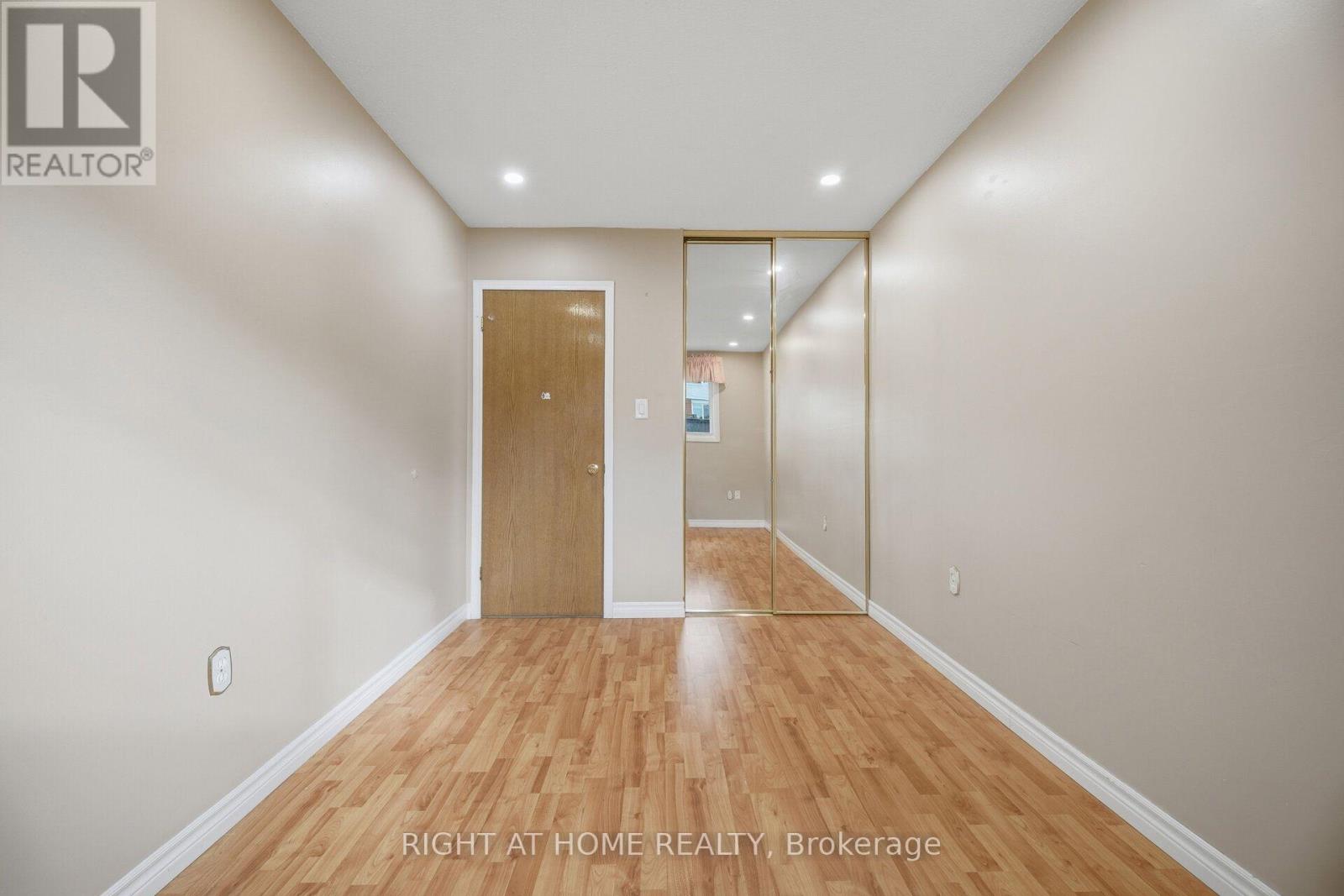 2035 Carleton Court, Burlington, Ontario  L7P 3S6 - Photo 29 - W13721966