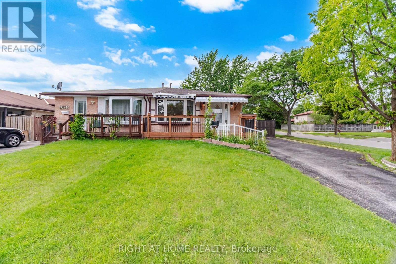 2035 Carleton Court, Burlington, Ontario  L7P 3S6 - Photo 4 - W13721966