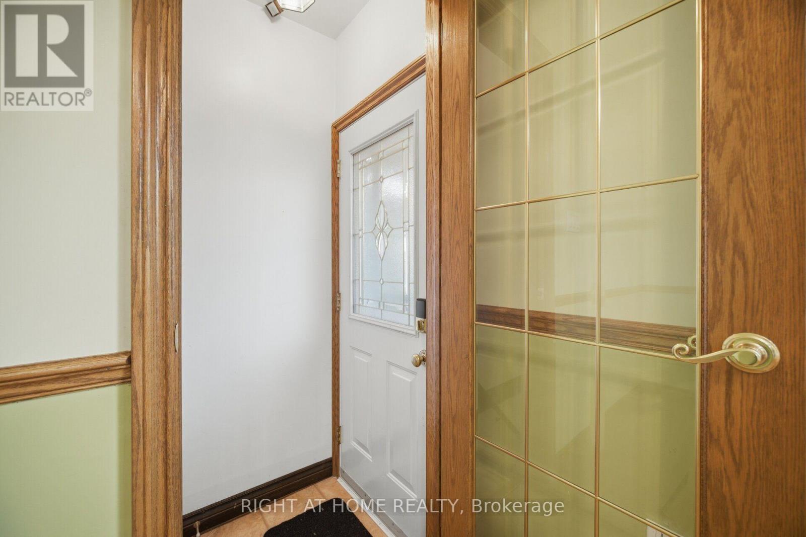 2035 Carleton Court, Burlington, Ontario  L7P 3S6 - Photo 44 - W13721966