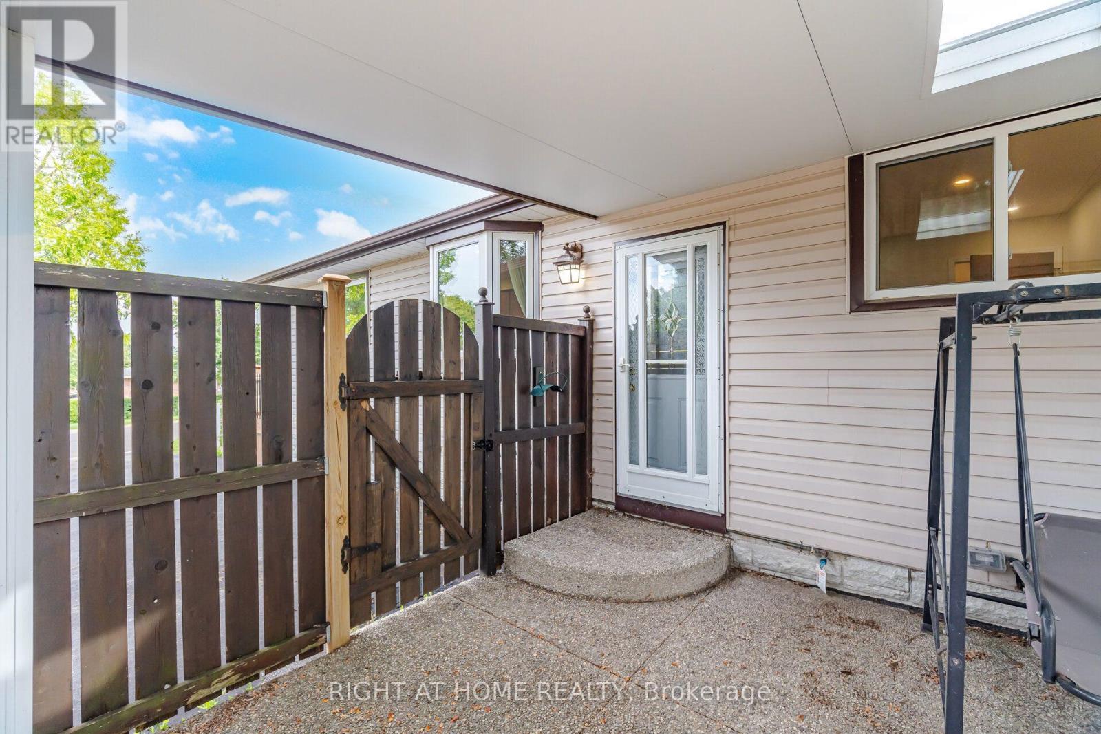 2035 Carleton Court, Burlington, Ontario  L7P 3S6 - Photo 45 - W13721966