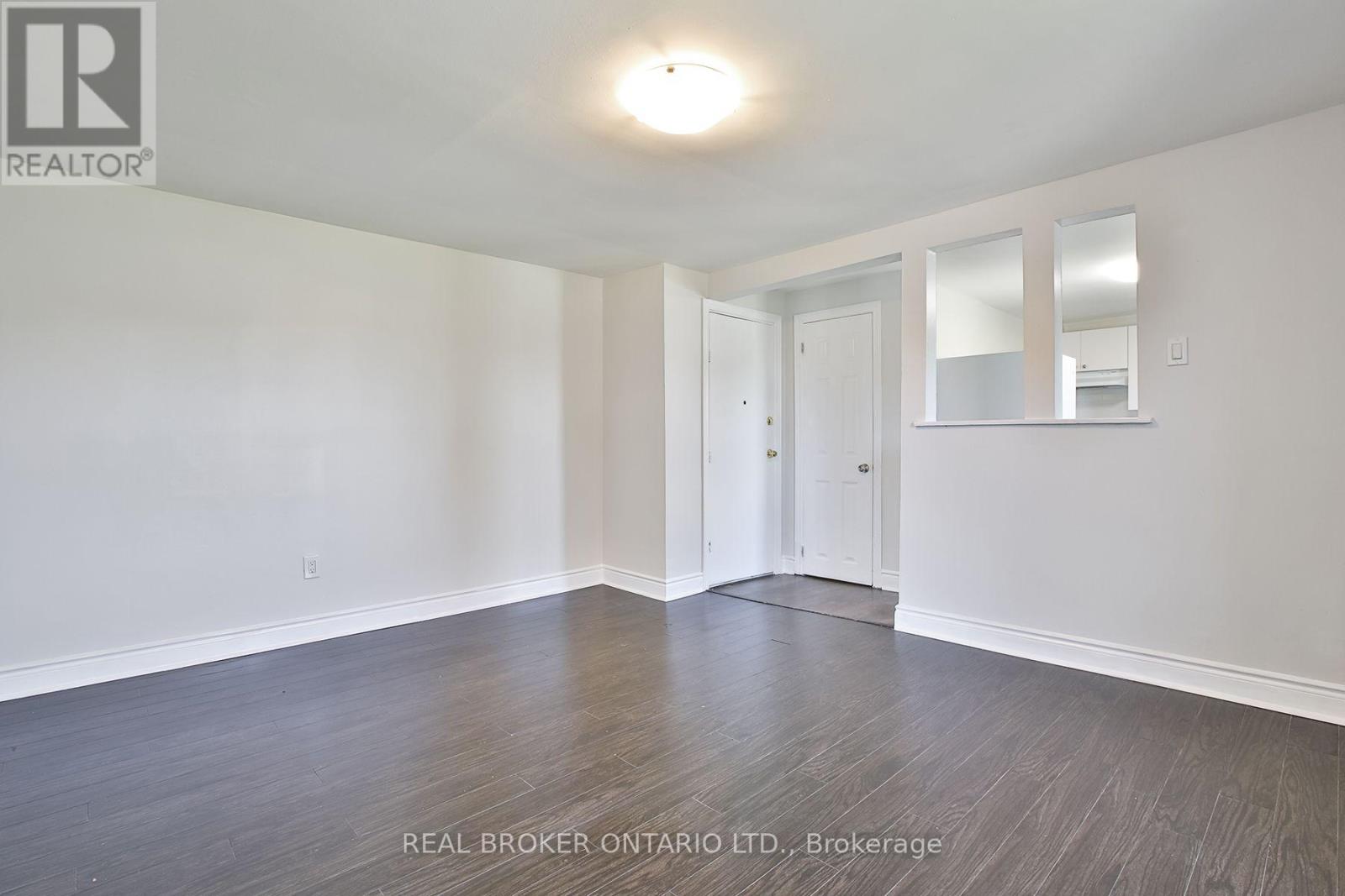 252 Sixth Street, Toronto, Ontario  M8V 3A7 - Photo 3 - W13721982