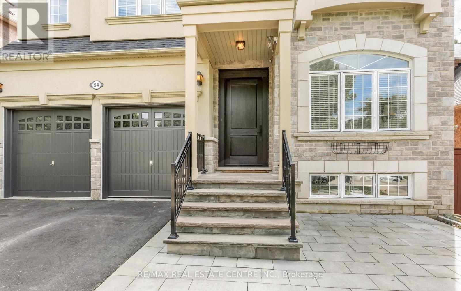 54 Apple Blossom Crescent, Halton Hills, Ontario  L7G 6L5 - Photo 3 - W13721986