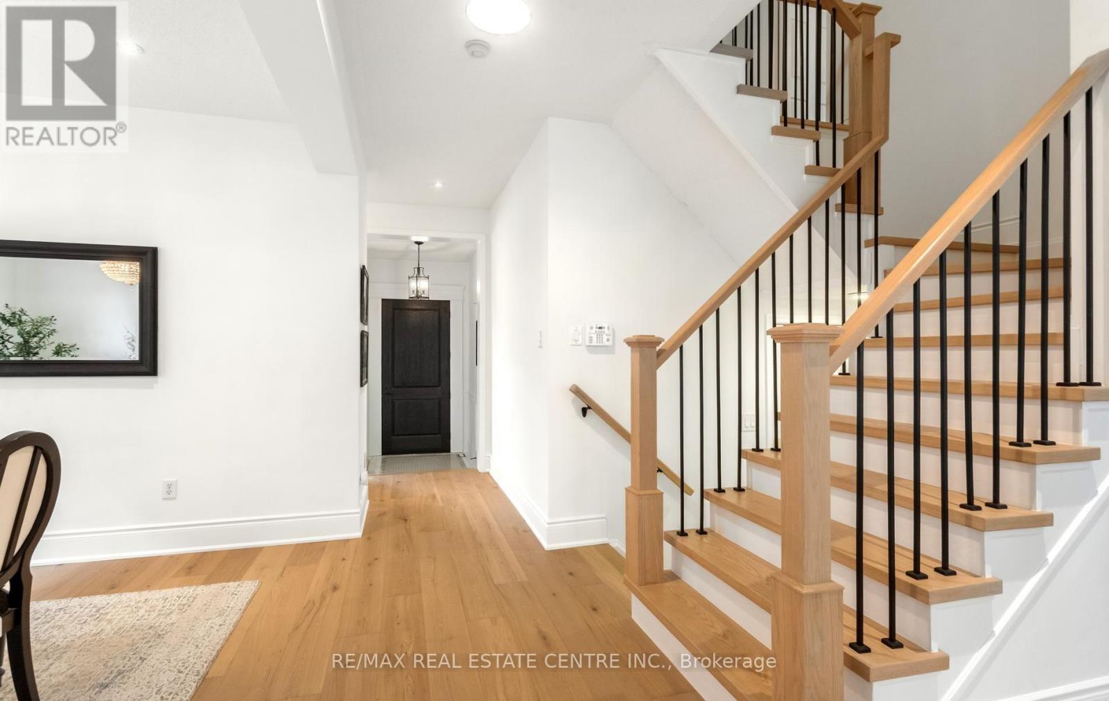 54 Apple Blossom Crescent, Halton Hills, Ontario  L7G 6L5 - Photo 8 - W13721986