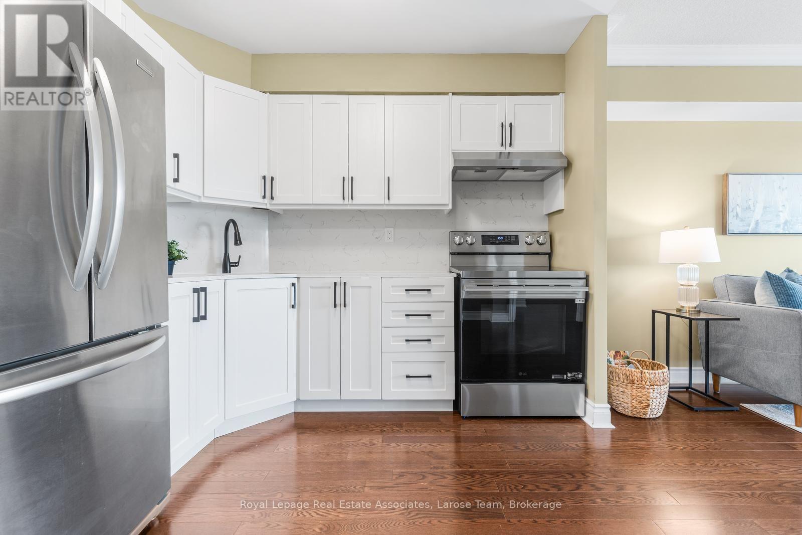 1607 - 3 Marine Parade Drive, Toronto, Ontario  M8V 3Z5 - Photo 5 - W13722020