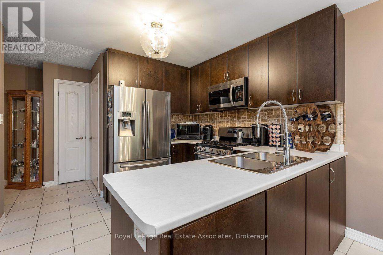 24 Lacorra Way, Brampton, Ontario  L6R 3P2 - Photo 12 - W13722080