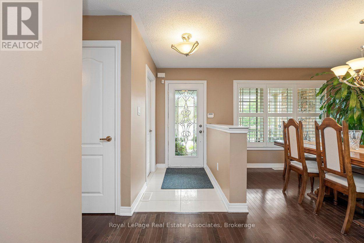 24 Lacorra Way, Brampton, Ontario  L6R 3P2 - Photo 4 - W13722080