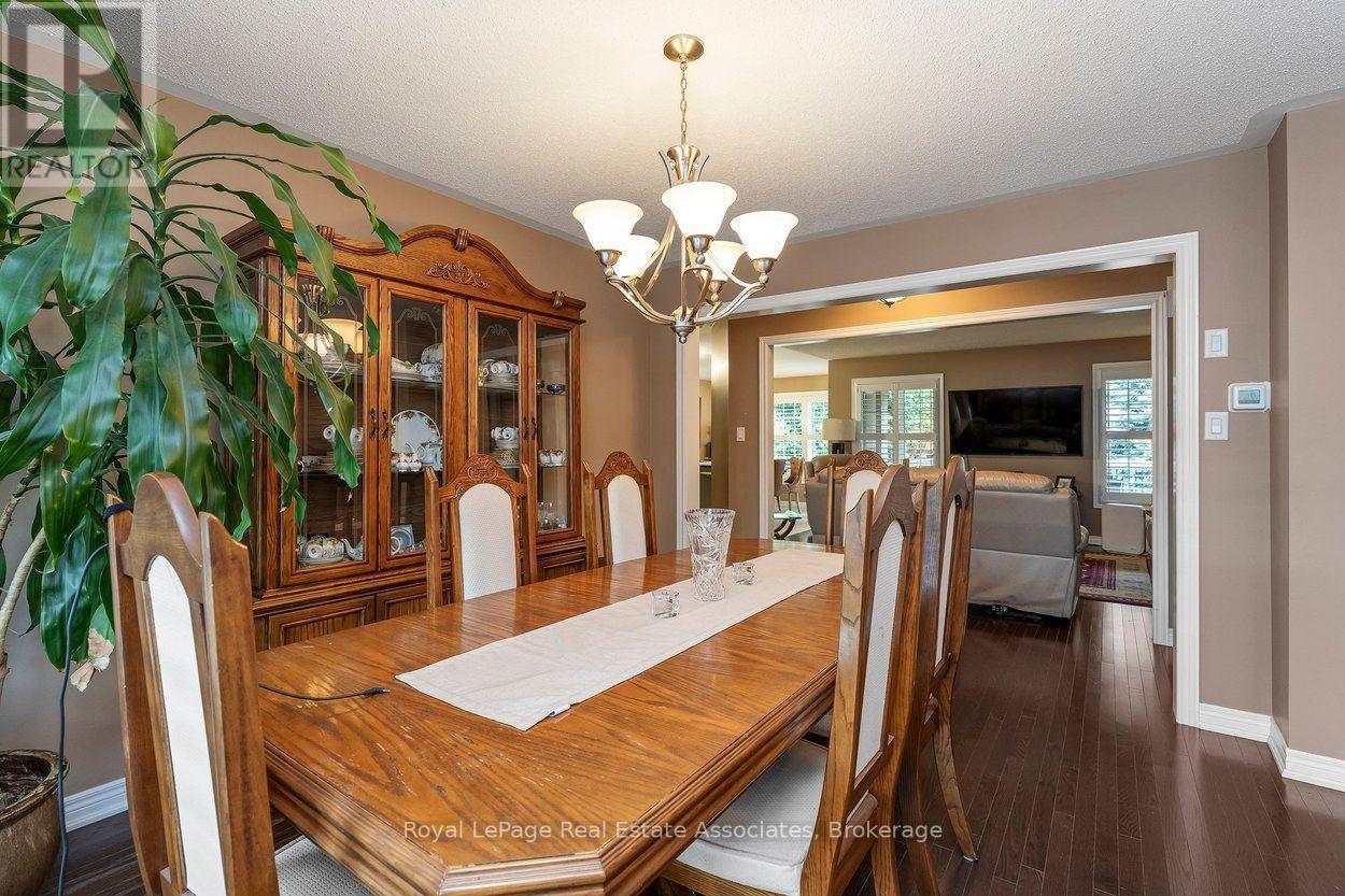 24 Lacorra Way, Brampton, Ontario  L6R 3P2 - Photo 6 - W13722080