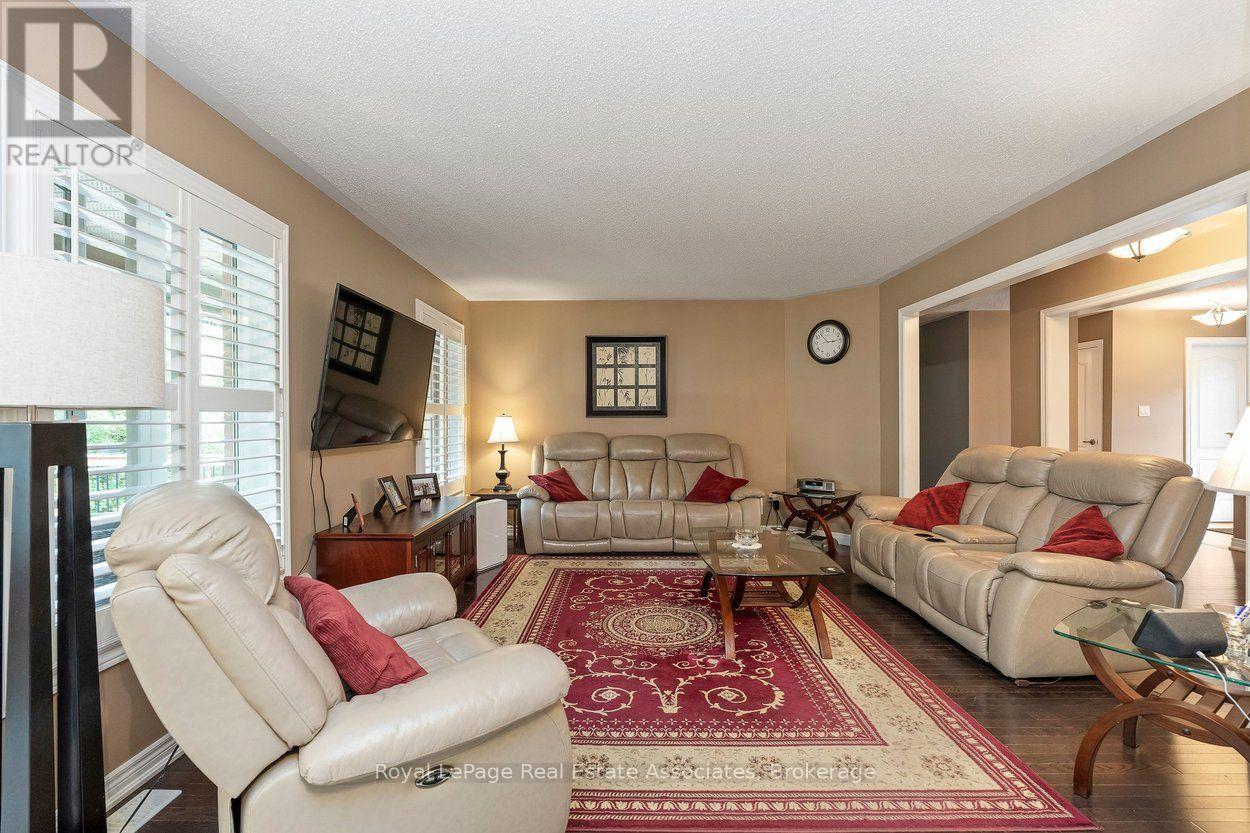 24 Lacorra Way, Brampton, Ontario  L6R 3P2 - Photo 8 - W13722080