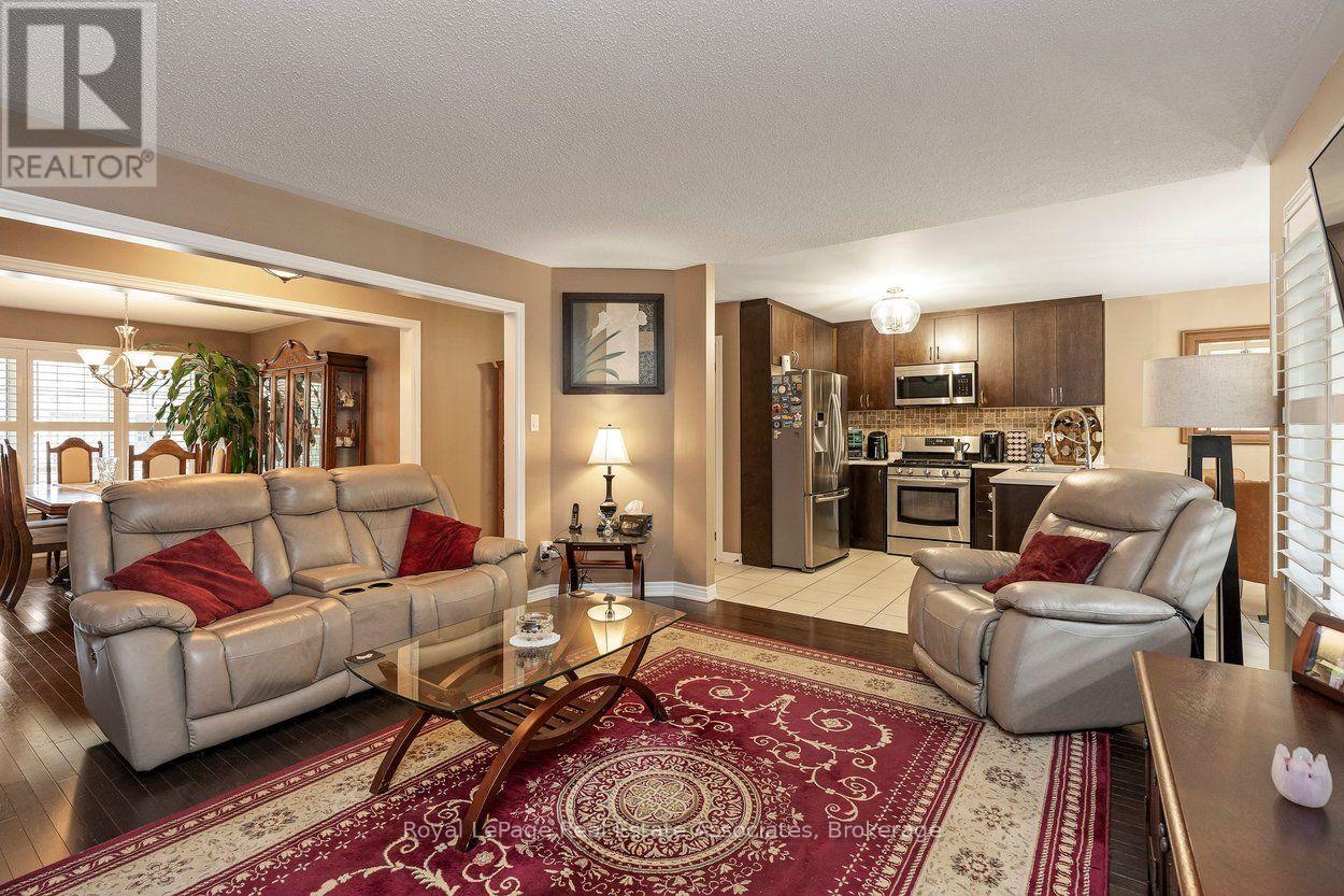 24 Lacorra Way, Brampton, Ontario  L6R 3P2 - Photo 9 - W13722080