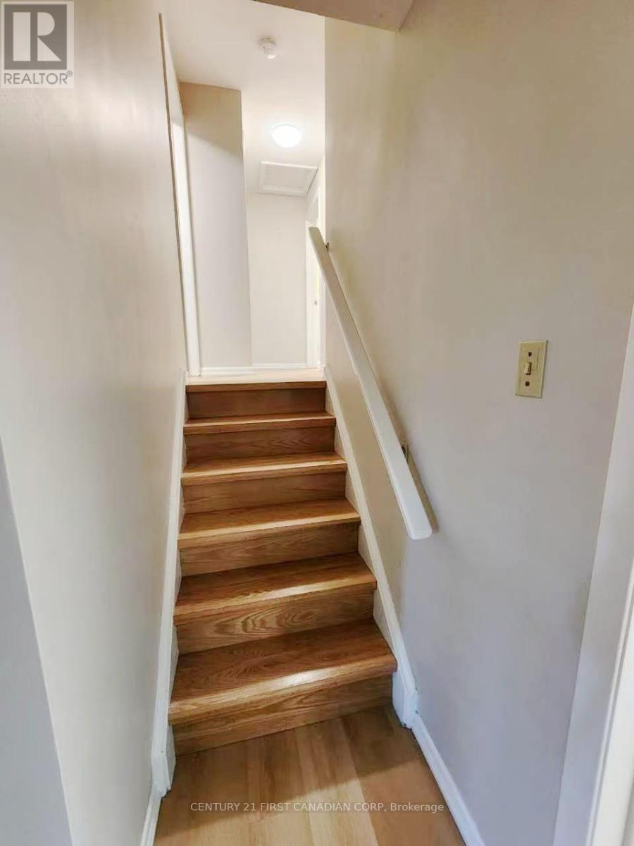 Upper Level - 711 Algoma Avenue, London North, Ontario  N5X 1W4 - Photo 11 - X13721866