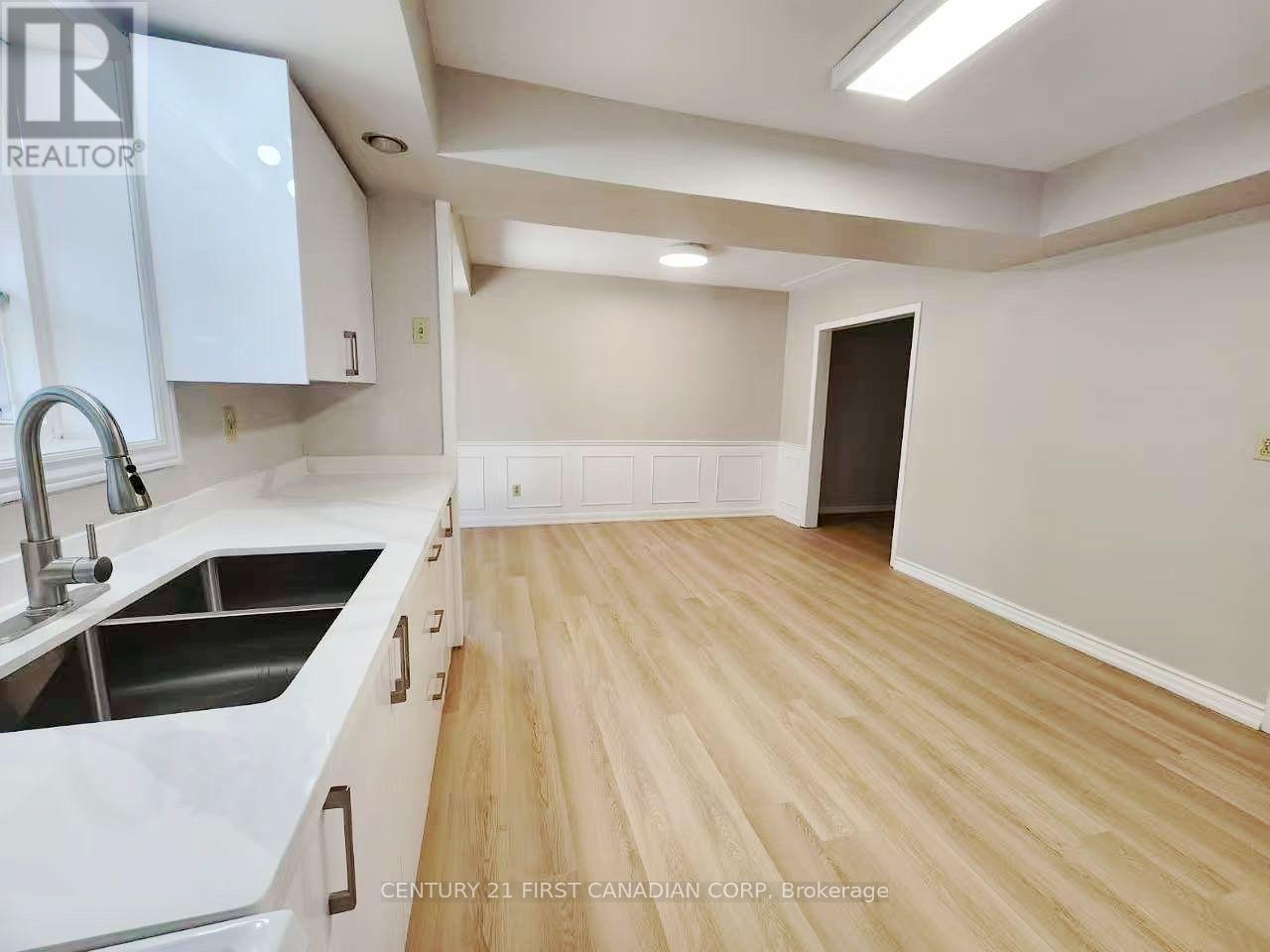 Upper Level - 711 Algoma Avenue, London North, Ontario  N5X 1W4 - Photo 8 - X13721866