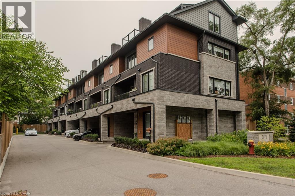 2071 Ghent Avenue Unit# 3, Burlington, Ontario  L7R 1Y4 - Photo 2 - 40858920