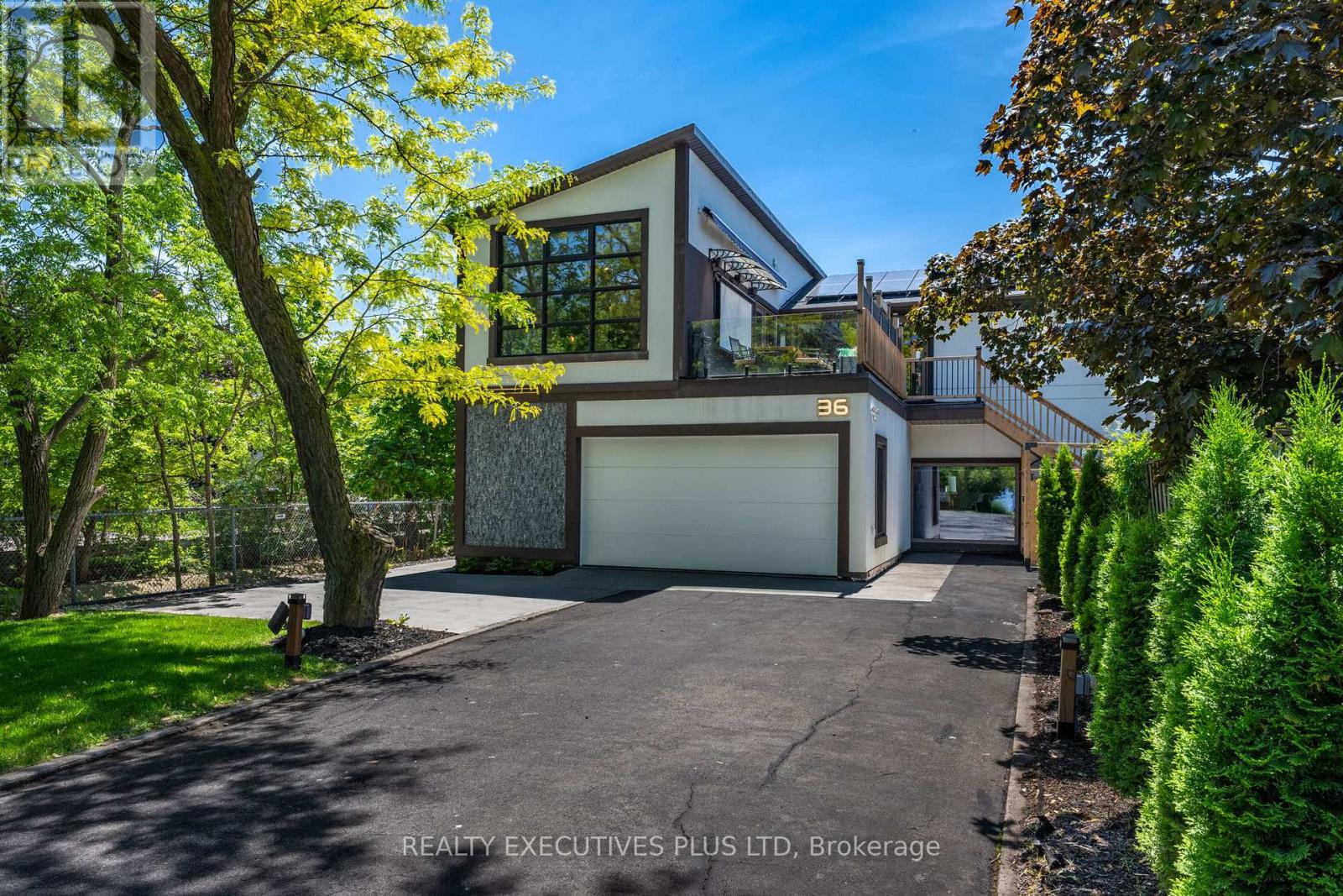 36 Lakeview Drive, Hamilton, Ontario  L8E 4X2 - Photo 3 - X13722066