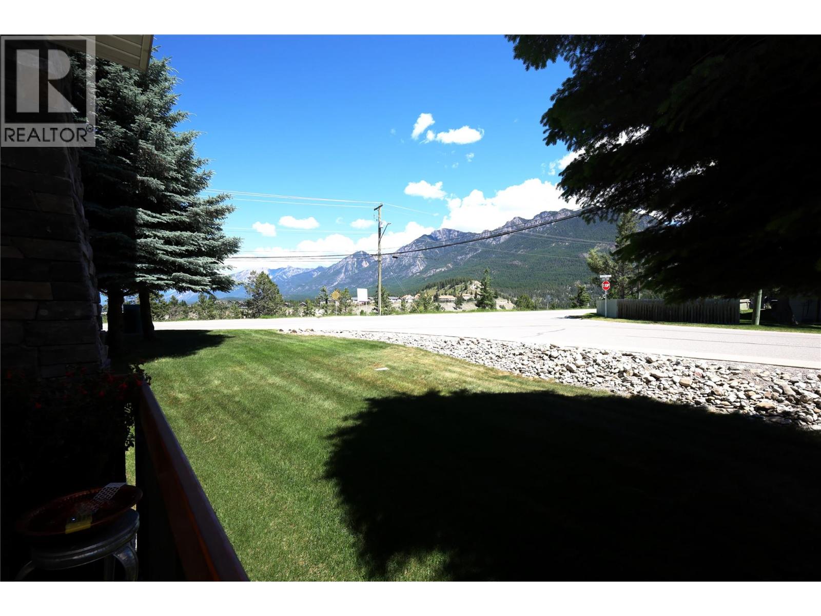 7495 Columbia Avenue Unit# 1106, Radium Hot Springs, British Columbia  V0A 1M0 - Photo 18 - 10392392