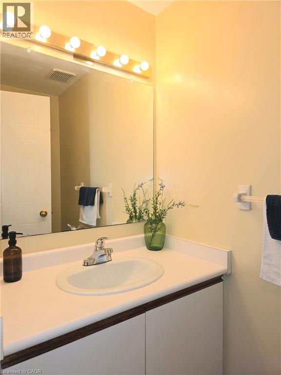 250 Keats Way Unit# 6, Waterloo, Ontario  N2L 6J5 - Photo 18 - 40842072
