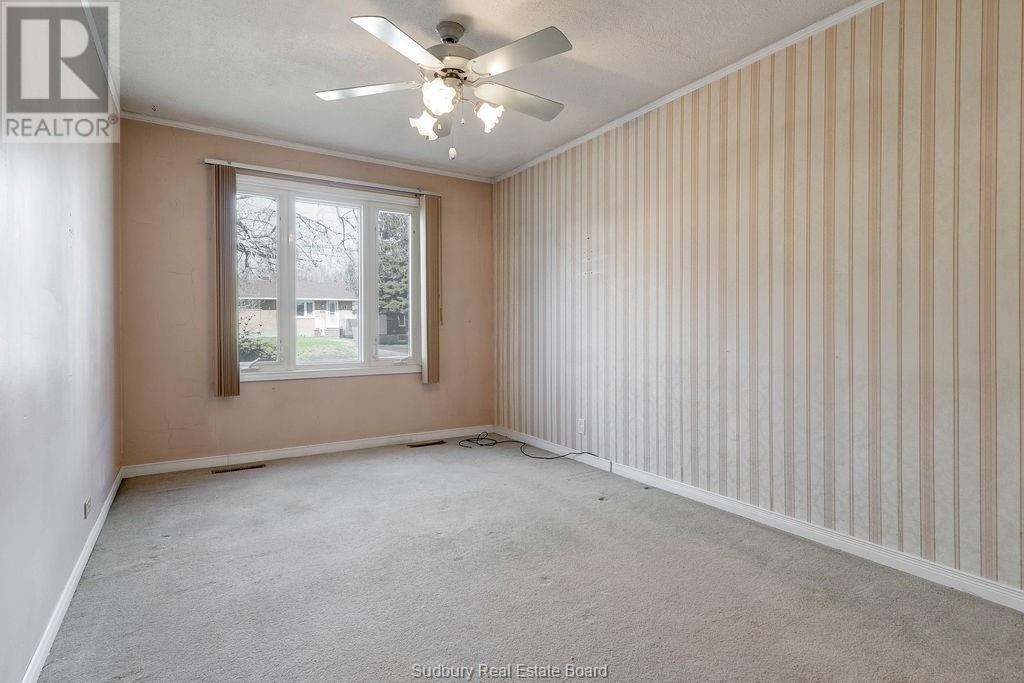 112 First Avenue, Greater Sudbury, Ontario  P3B 3L1 - Photo 5 - 2129994