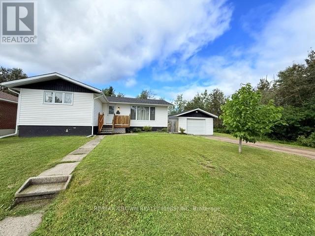 32 WINNIPEG STREET, Kapuskasing, Ontario