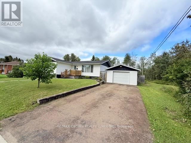 32 Winnipeg Street, Kapuskasing, Ontario  P5N 1Z3 - Photo 3 - T13722208