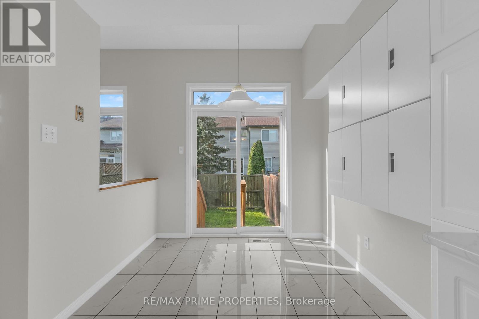 246 Duntroon Circle, Ottawa, Ontario  K1T 4C6 - Photo 17 - X13545608