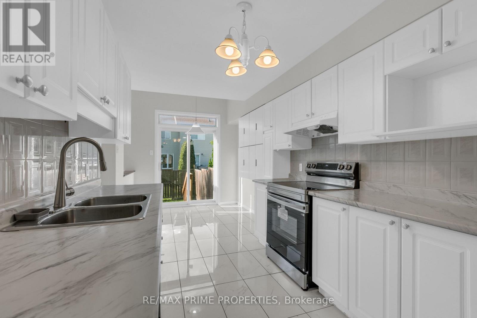 246 Duntroon Circle, Ottawa, Ontario  K1T 4C6 - Photo 14 - X13545608